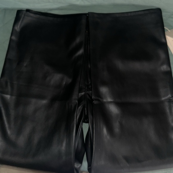 The Rambler Zip Ankle - Picture 3 of 4